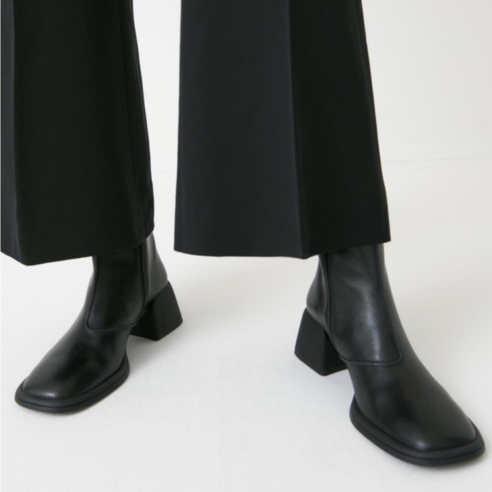 Vagabond Ansie Black Leather Ankle  Boots